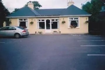 Irish Guest 3*